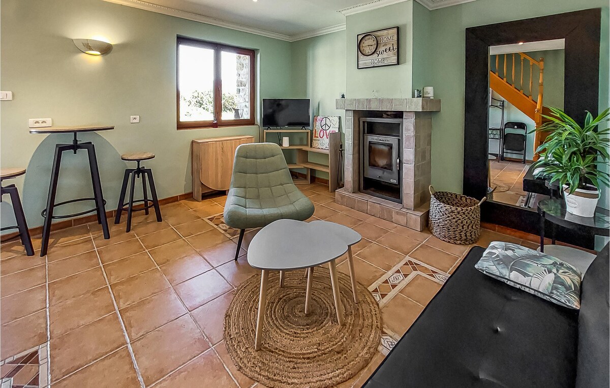 Awesome home in Lannéanou with WiFi and 1 Bedrooms