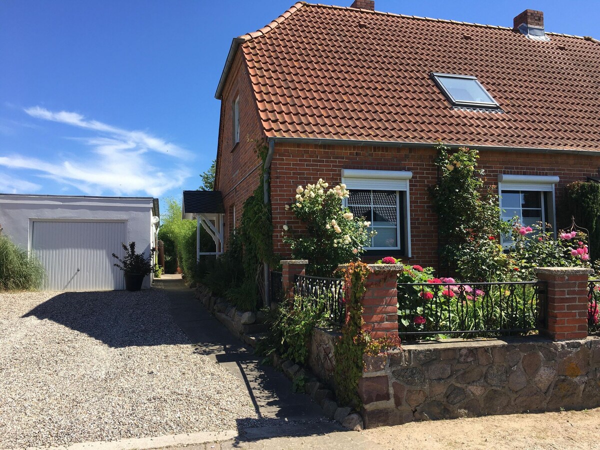 Holiday home with conservatory