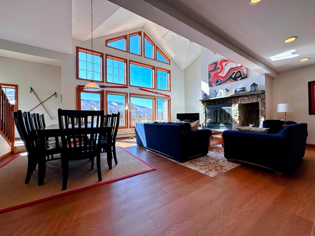 SH3 Luxurious townhome with magnificent views