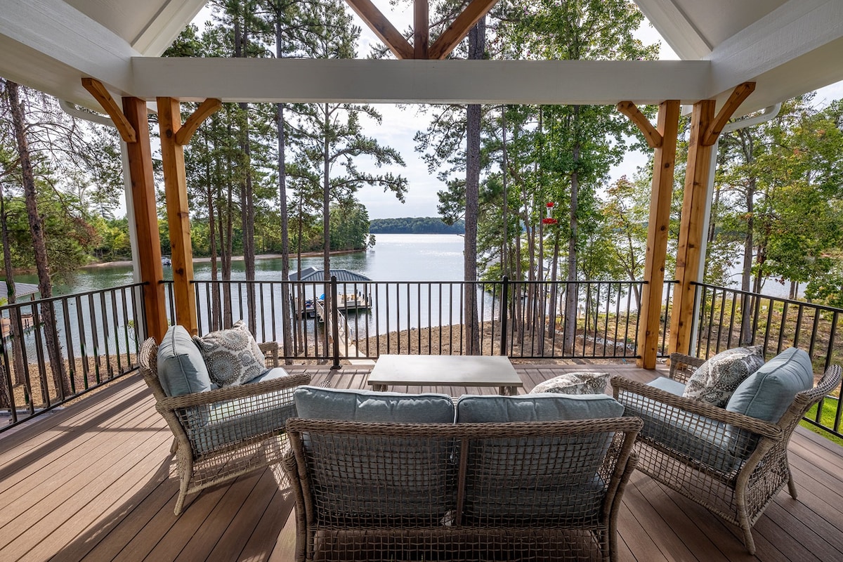 Aloha! Paradise On Keowee with Hot Tub & Dock