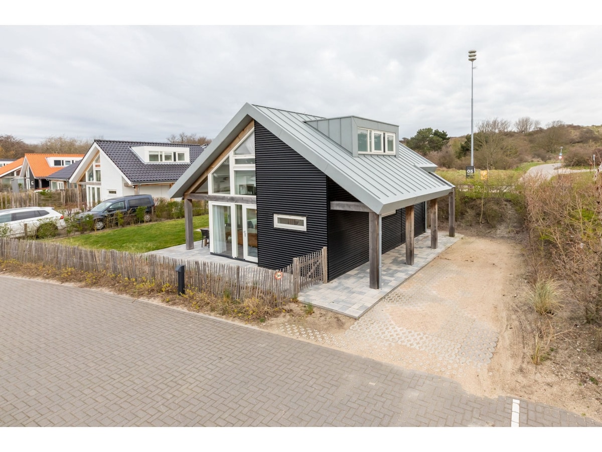 Holiday home near the bustling centre of Renesse