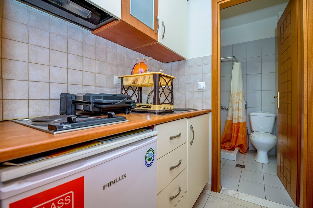 Lovely cozy discrete Apartment in orestiada