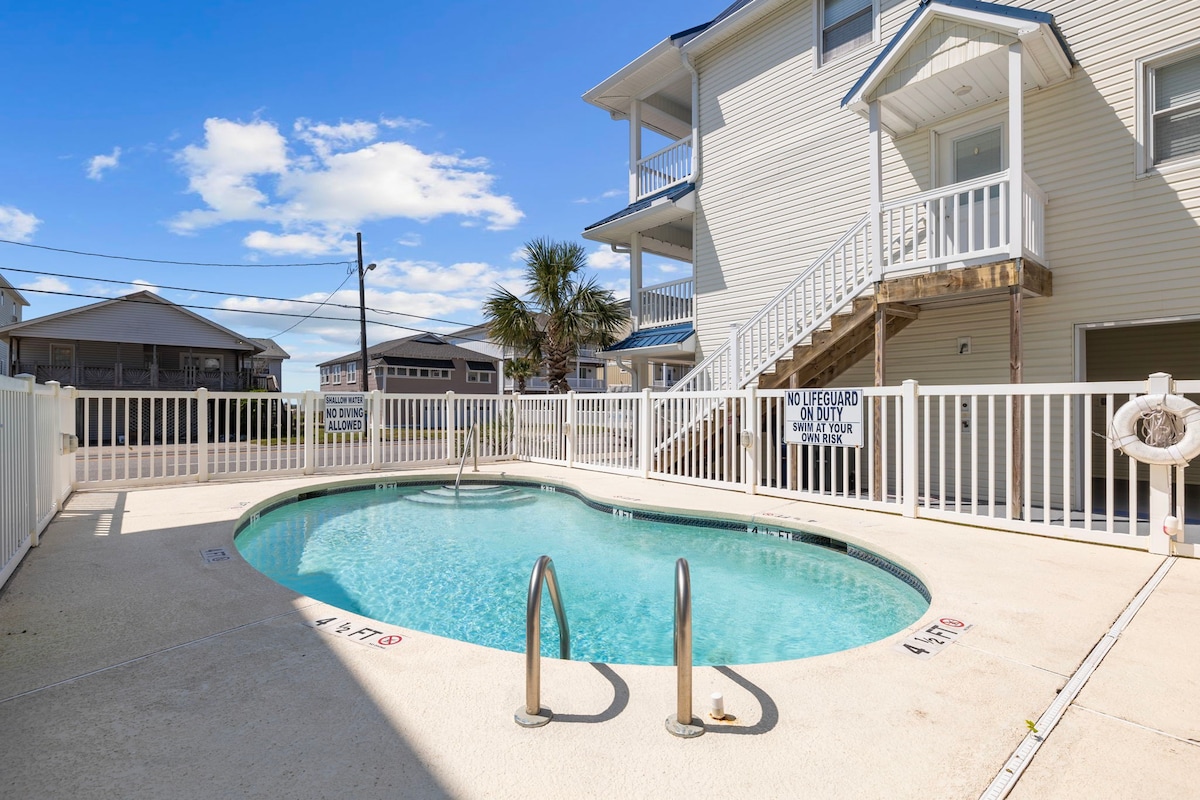 5BR House w/ Pool | Steps to Beach |  Aqua Vista