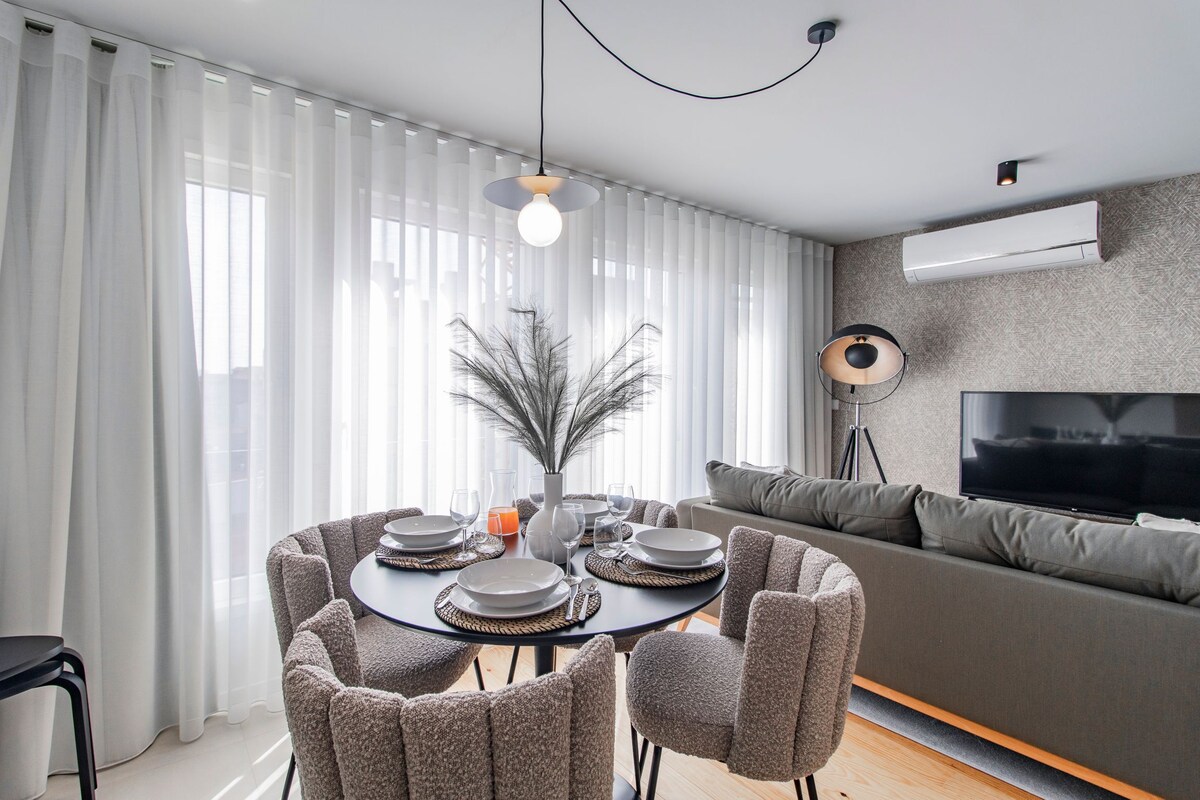 Stunning 2BR Apartment w/ Terrace by LovelyStay