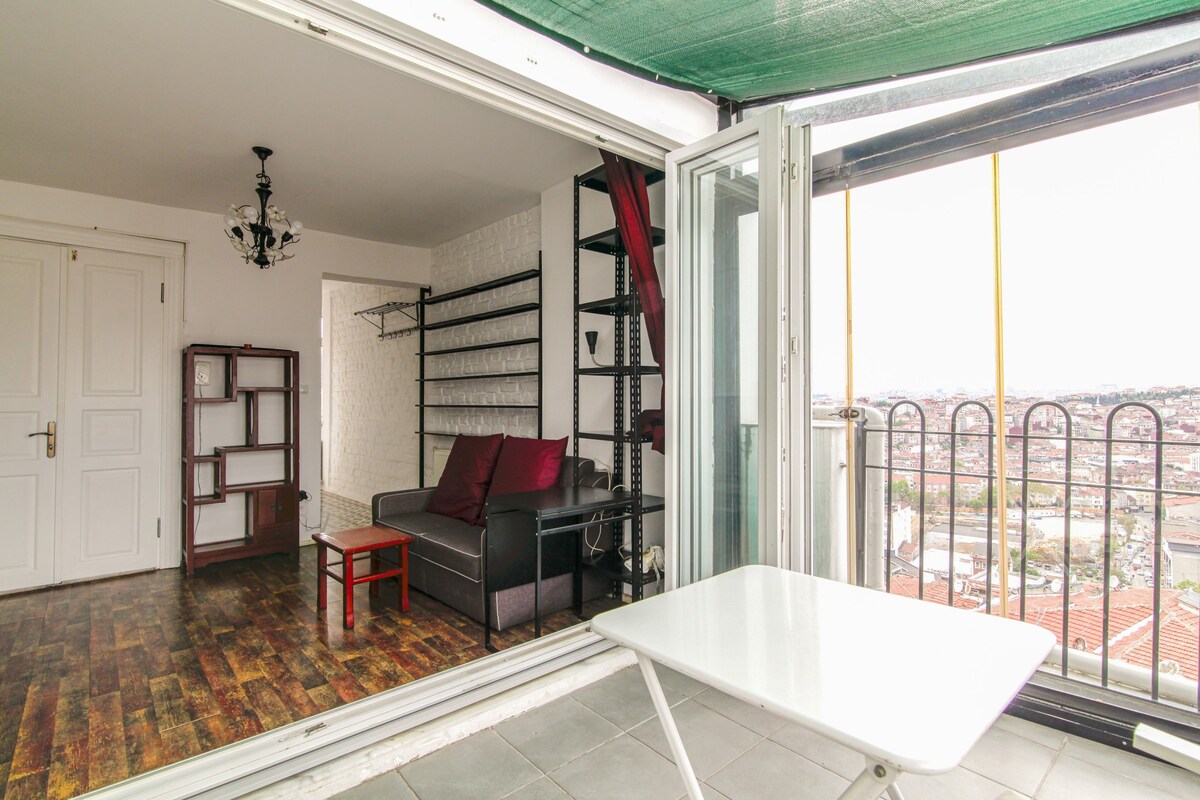 Outstanding Flat With City and Sea View in Beyoglu