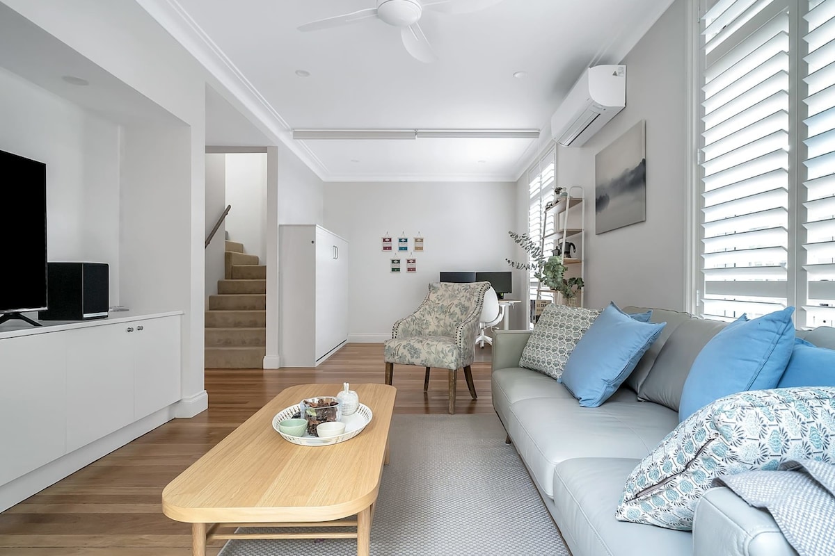 Stylish Home in the heart of Newtown