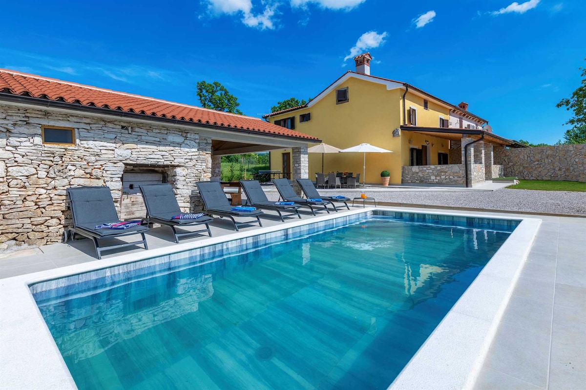 Seaside hideaway with a pool