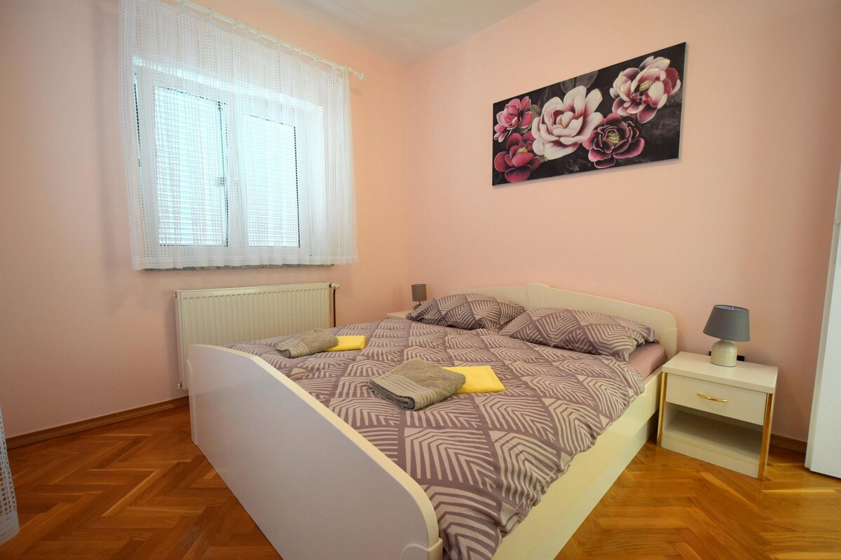 Apartment Luka 2