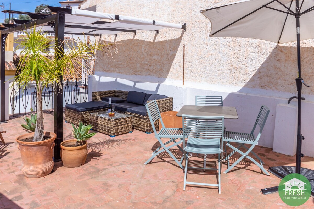 Casa El Fuente - modern, cozy with terraces + BBQ