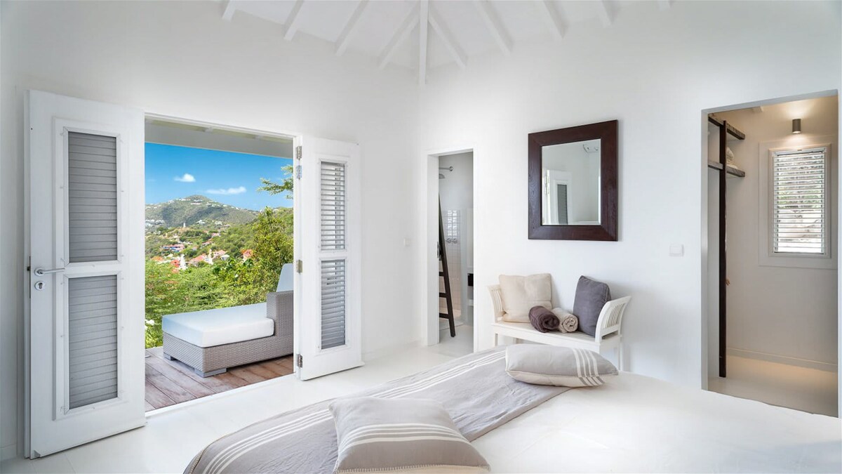 Charming Villa in the Heights of Gustavia