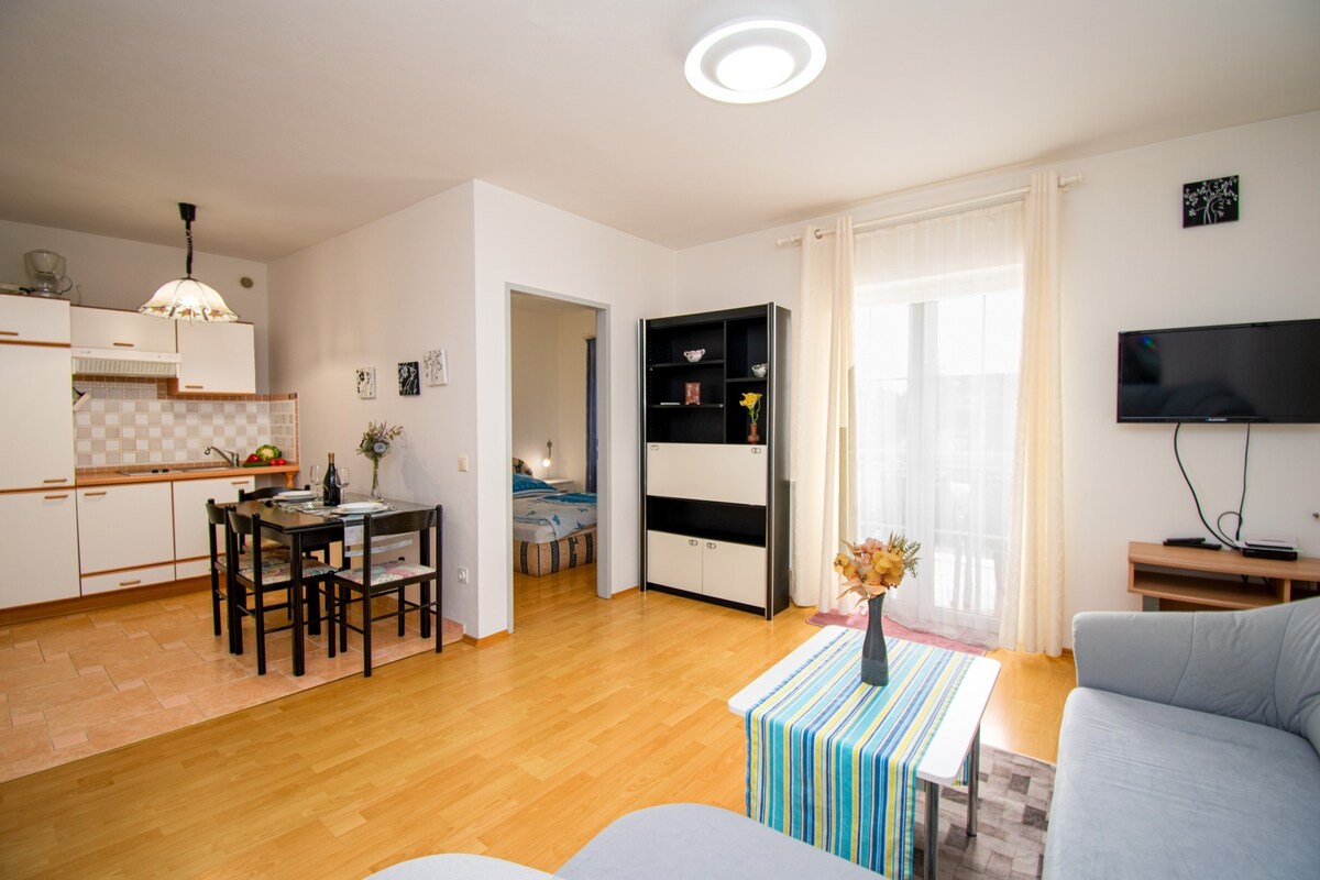 A-21300-a One bedroom apartment with terrace