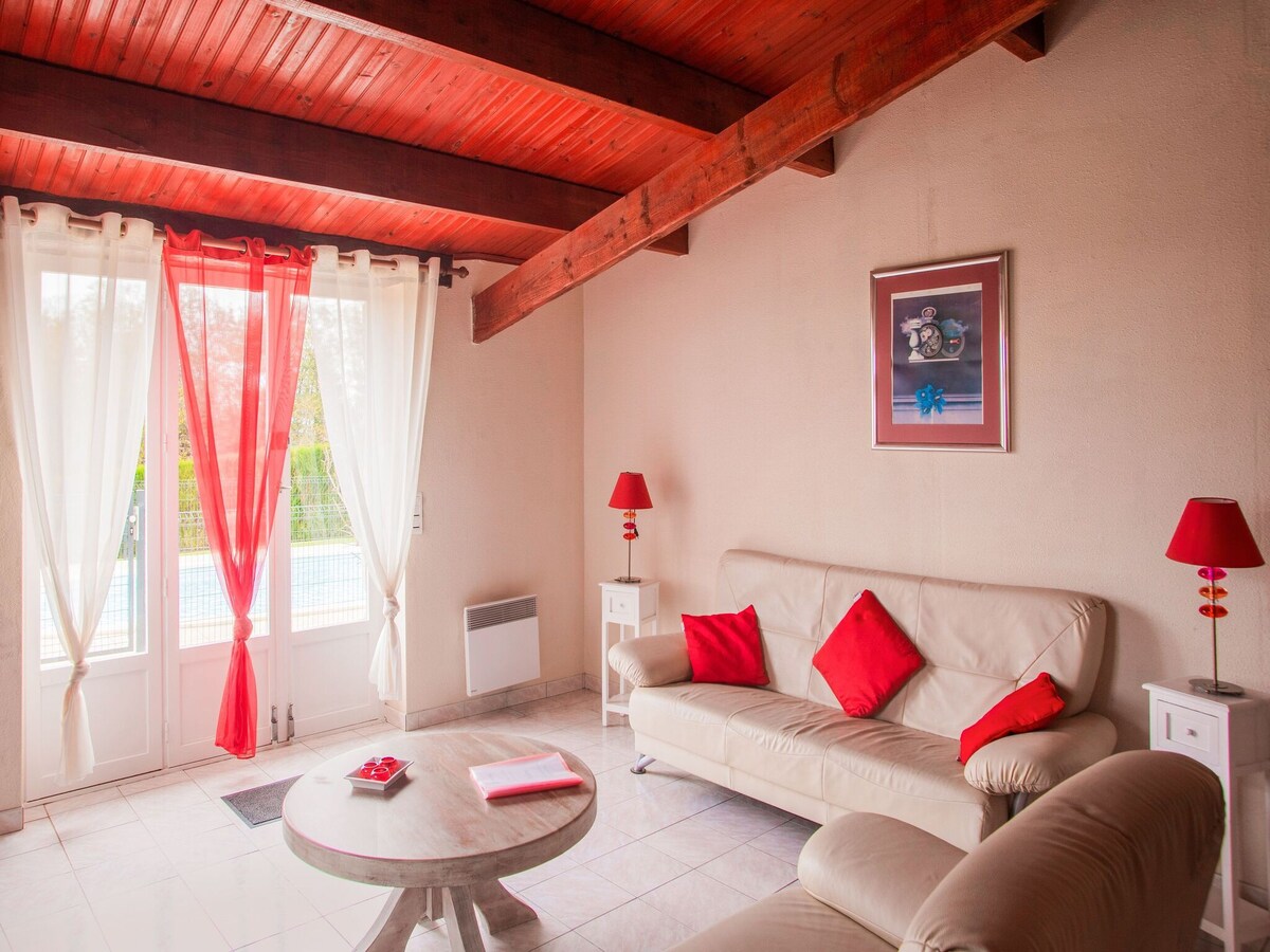 Elegant holiday home near Les Eyzies de Tayac