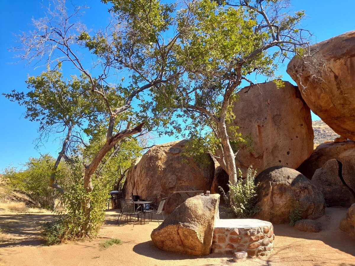 Erongo Rocks - Camp Dik-dik