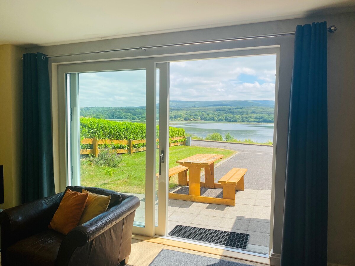 3 bedroomed house with view of Kenmare Bay Estuary