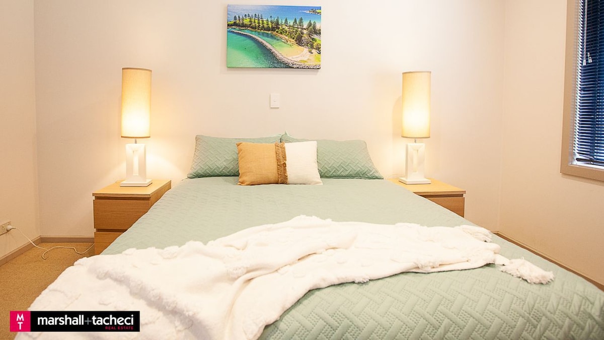 Bermagui Jewel 5卧室，提供床上用品，无线网络