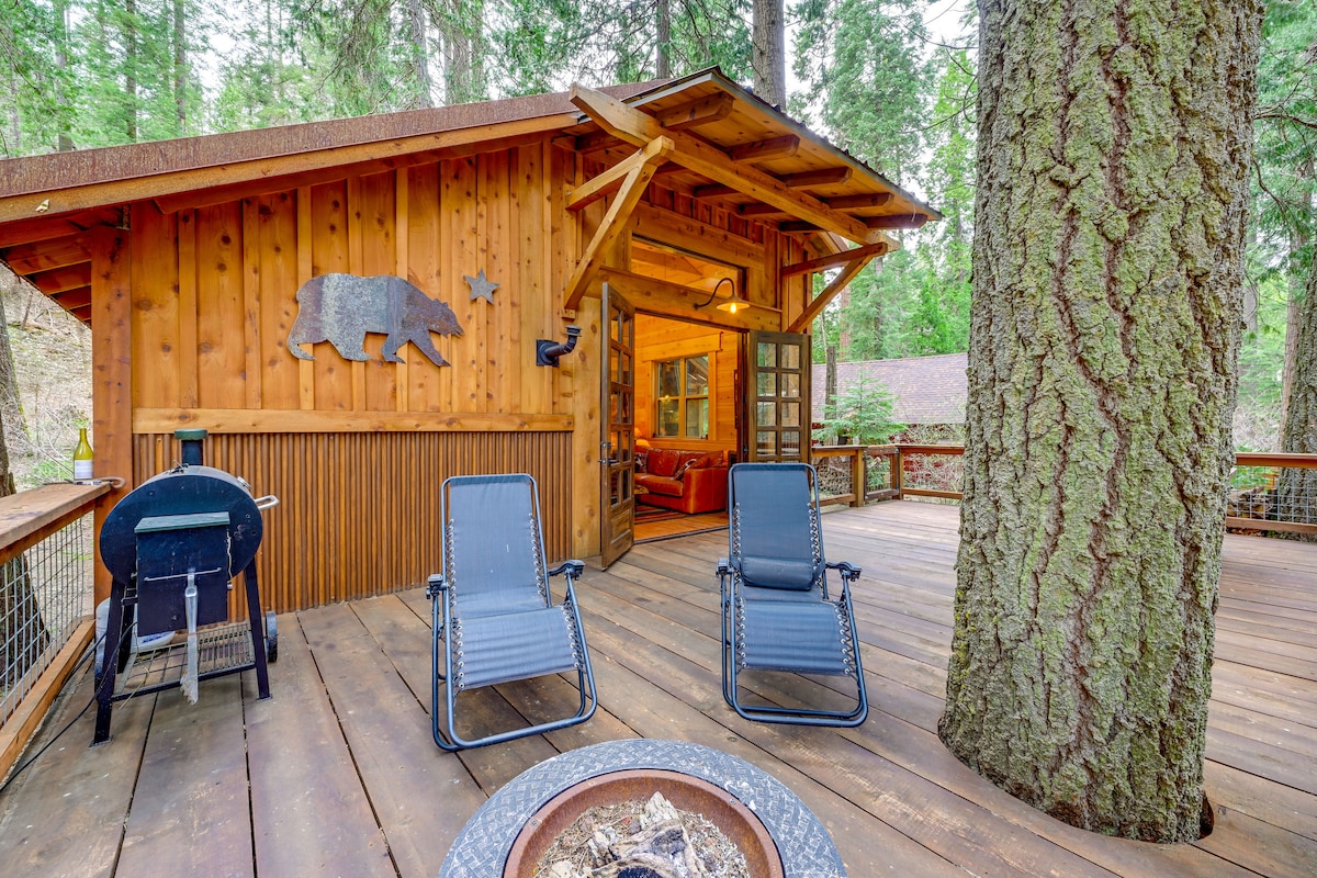 Enchanting Creekside Cabin Near Kings Canyon Park!