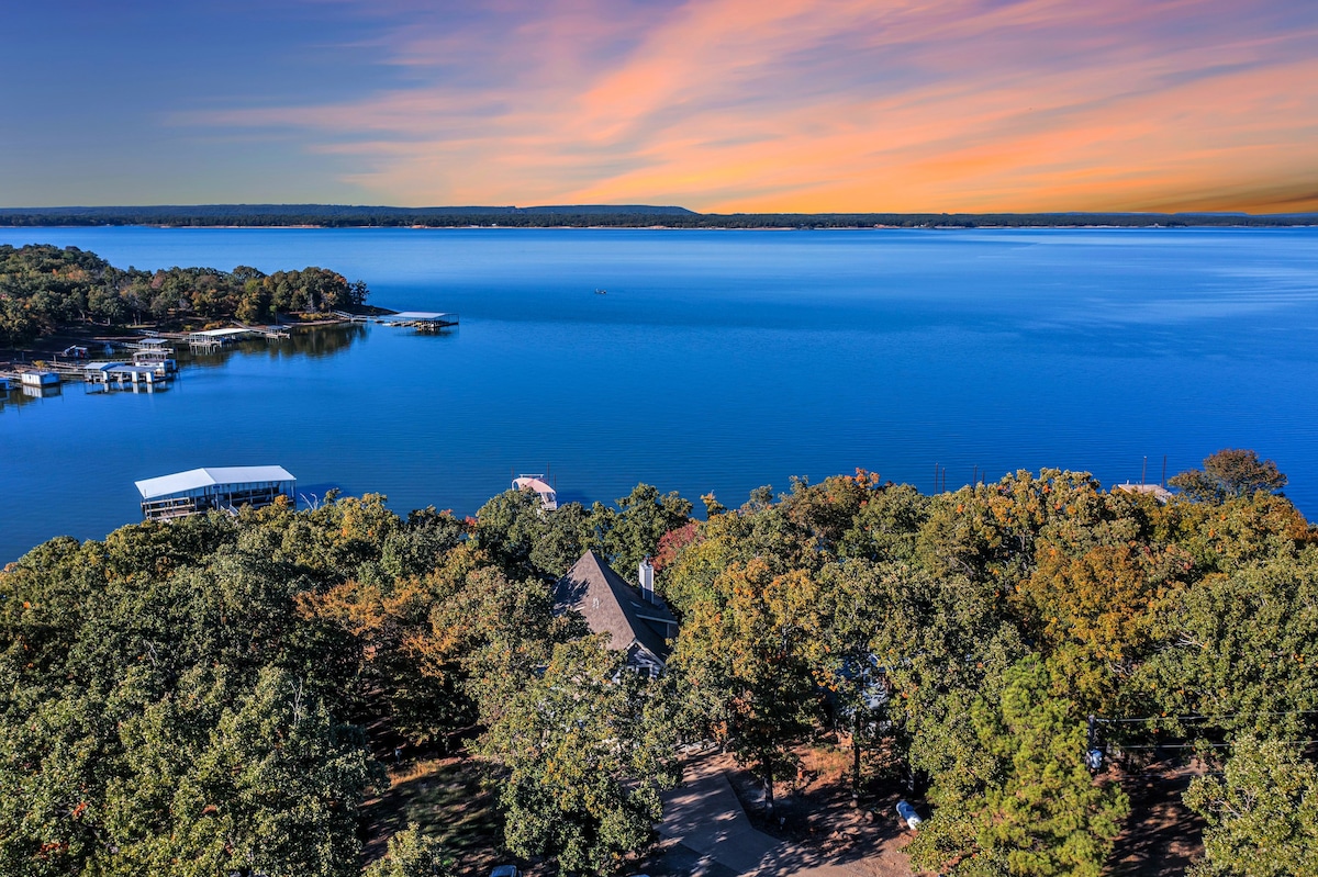 Huckleberry Lodge-Waterfront w/Dock-Lake Eufaula