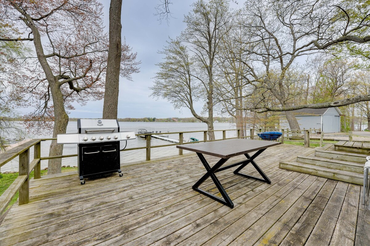 Delton Vacation Rental w/ On-Site Lake Access!