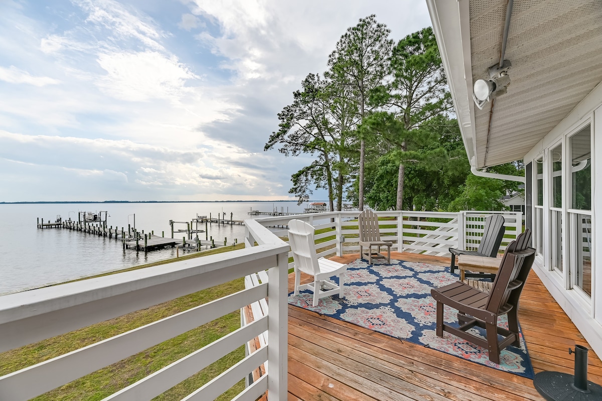 Pamlico River Vacation Rental w/ Game Room