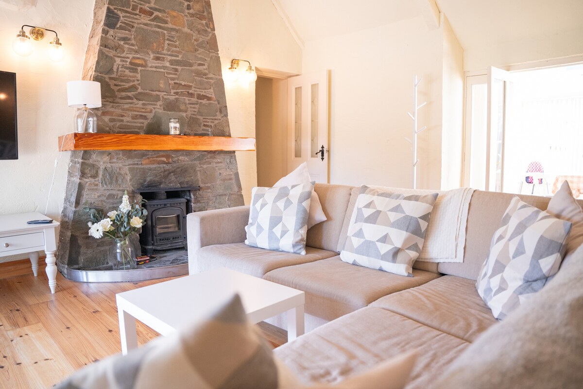 Traditional Newly Refurbished Cottage for 6 guests