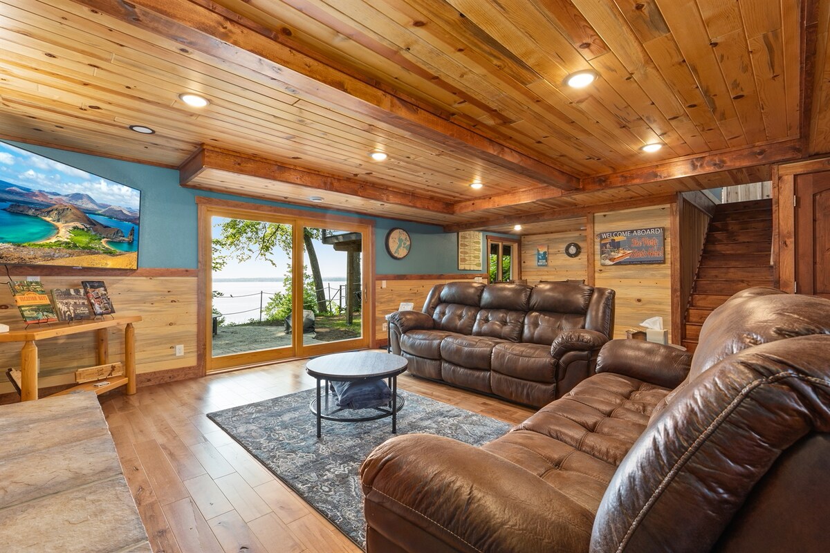 Gorgeous Views on Gull Lake | Sleeps 12