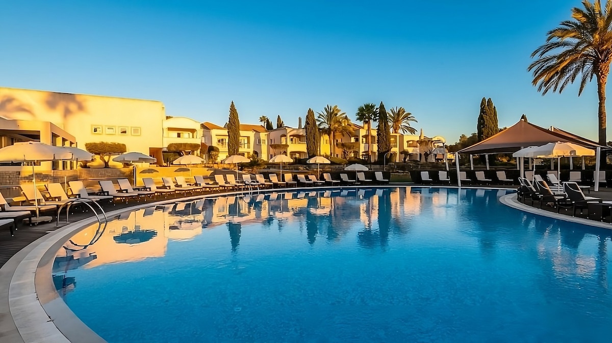 Beach Resort in Algarve!3 Pool Onsite & Spa Center