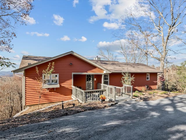 Listing in Boone
