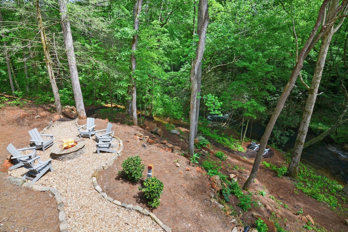 Linger Longer ~ 5BR Creekside Luxury ~ Must See!