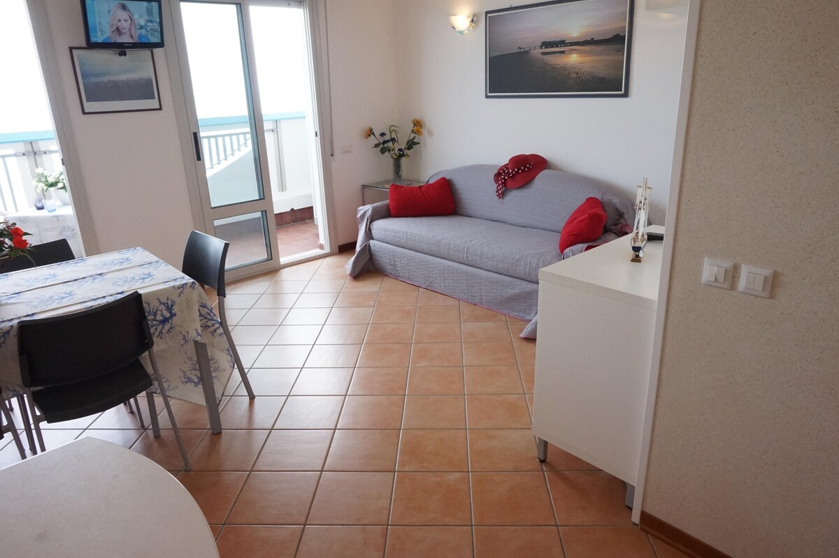 Fancy 3-room apartment in Lignano by the beach by