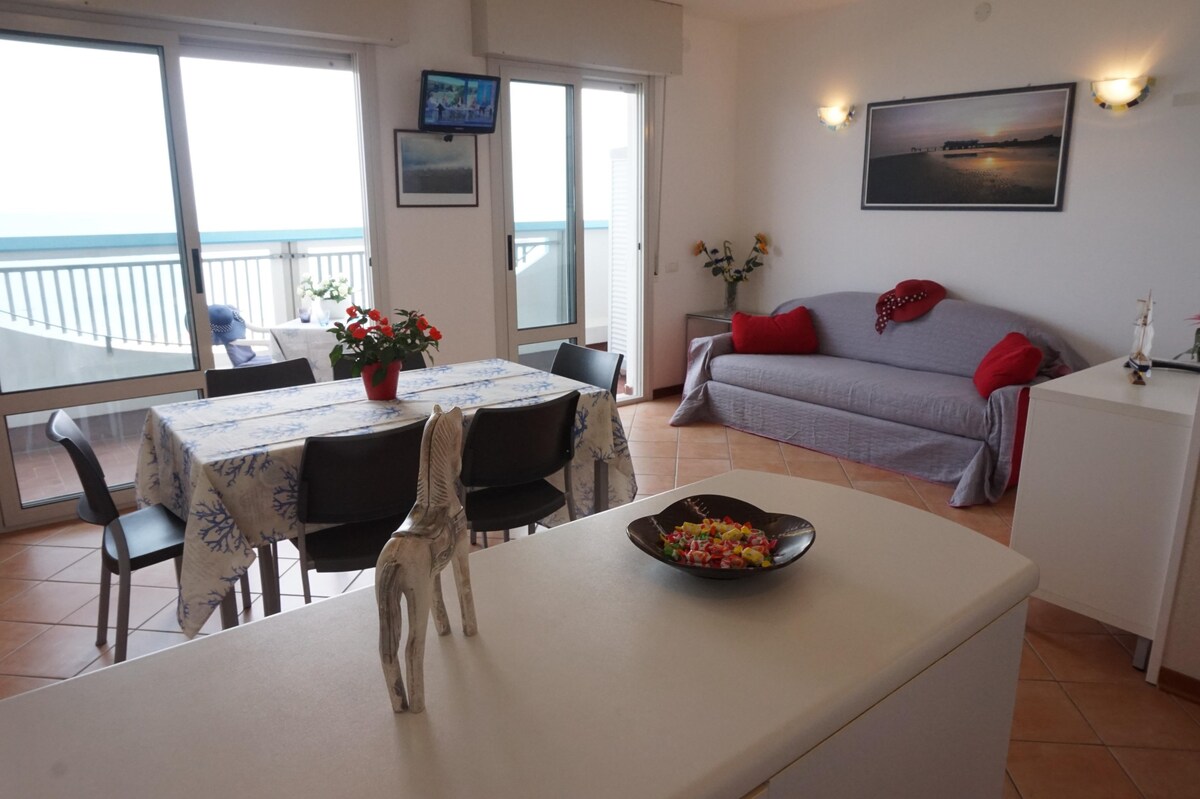 Fancy 3-room apartment in Lignano by the beach by