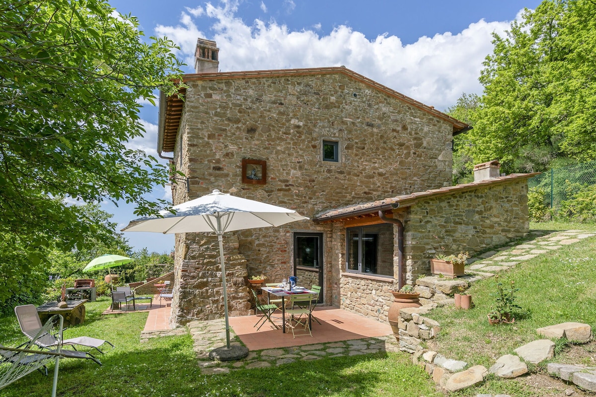 Casa bosco d 'arte in greve in chianti ，提供无线网络，