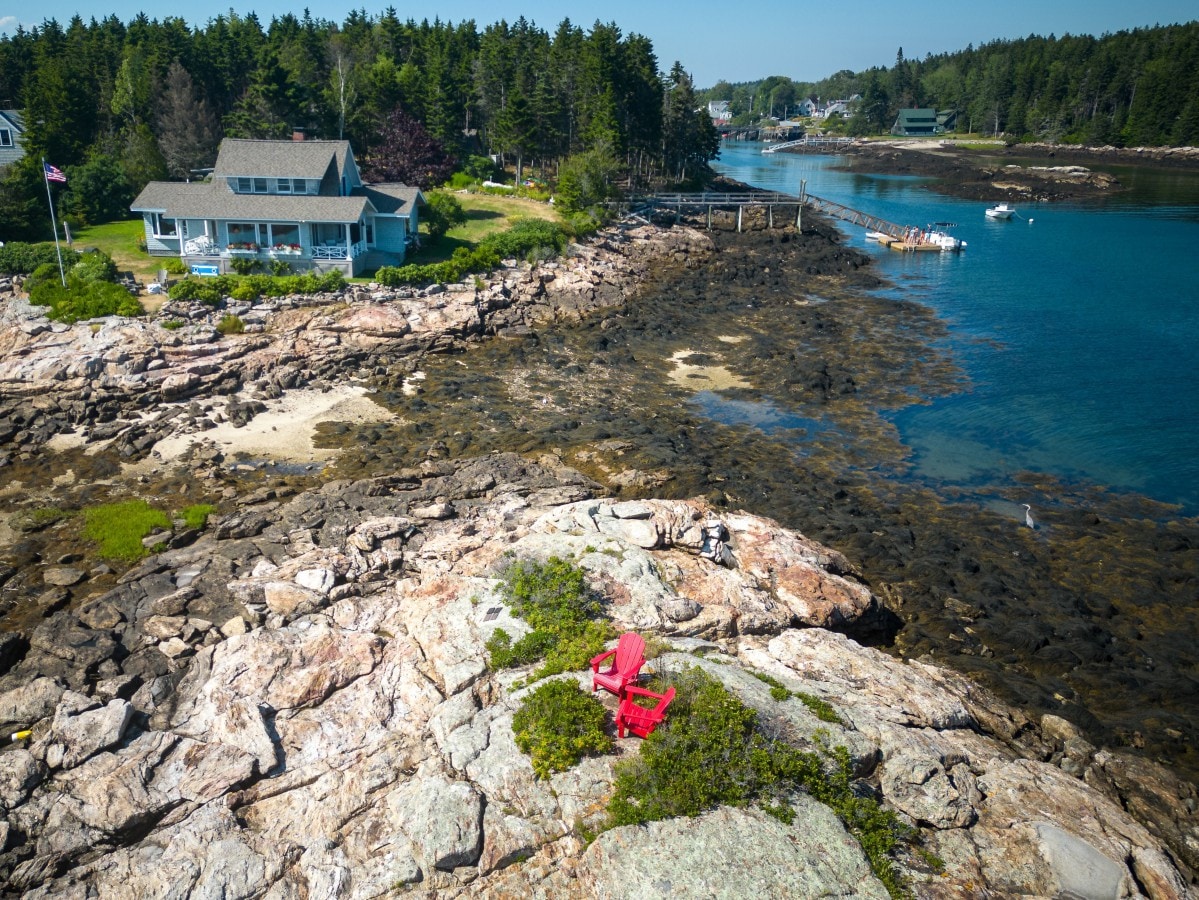 Water's Edge on Pratt's Island by Sea Maine