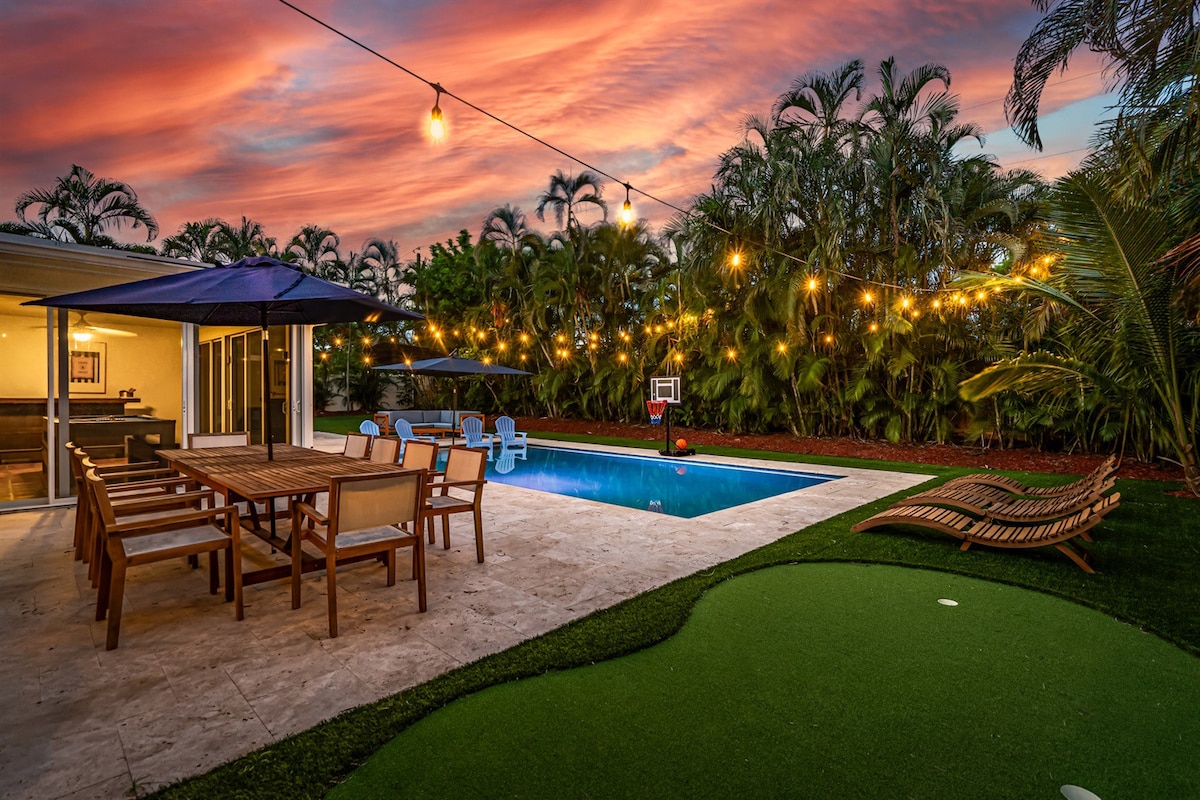 Enchanted Palms | Heated Pool w Sun Deck & Games