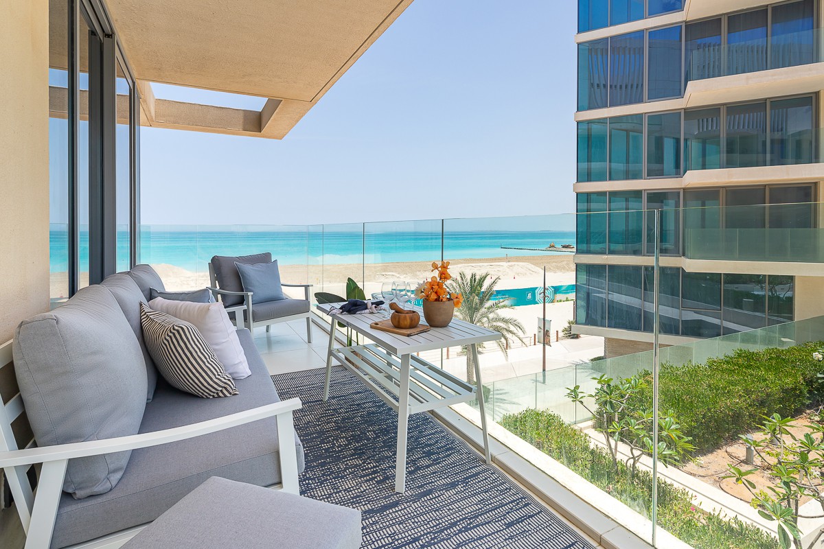 Luxurious 2BR Beachfront Apt in Al Saadiyat