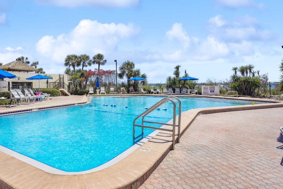 Ocean Front- Gorgeous Views- Ocean Sands 1-708