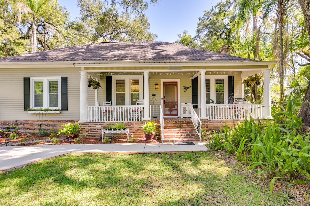 Cheery Brooksville Vacation Rental Near Downtown!