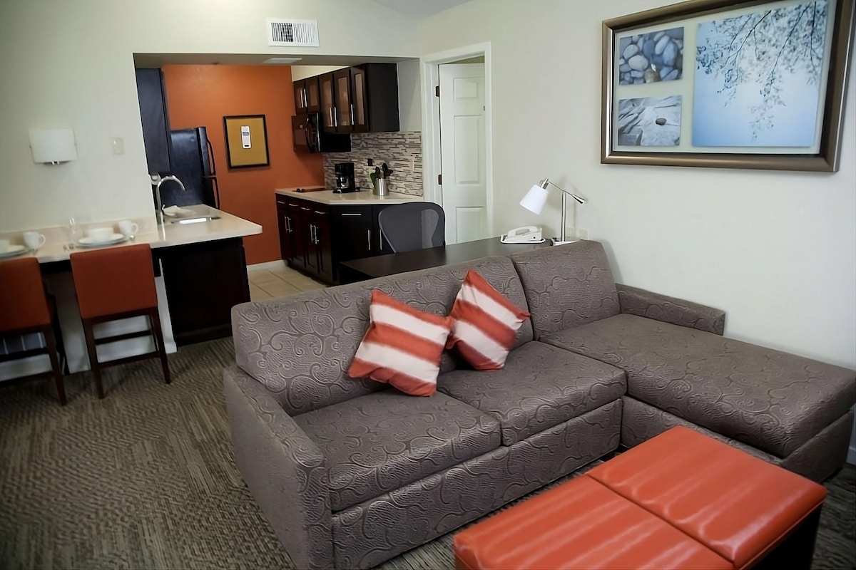 TWO Modern 1BR Suite with Kitchens, Onsite Pool!