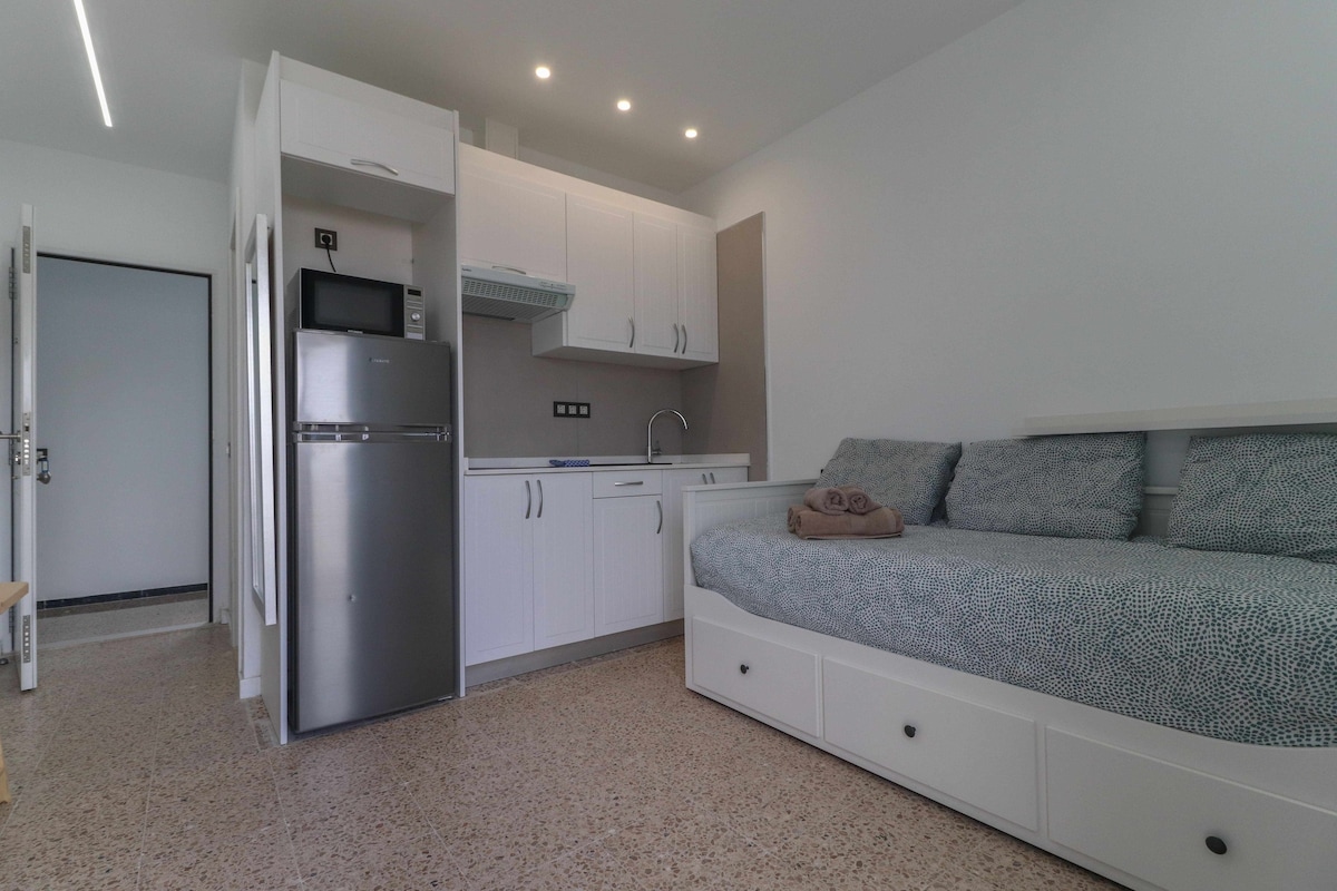 Hz4110 Apartamento estudio con balcón