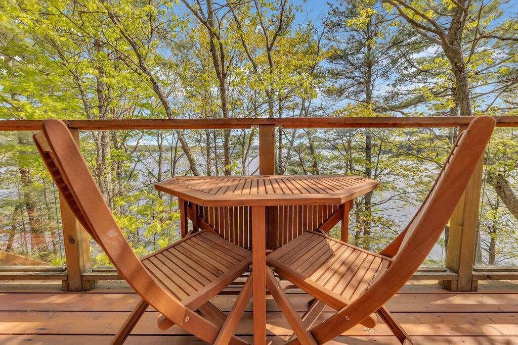 Muskoka Lakeside Getaway