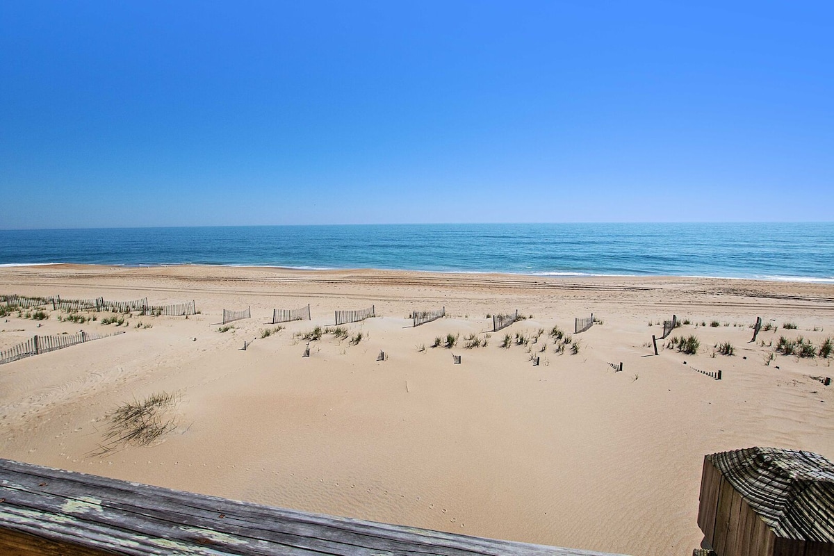 Oceanfront | Hot Tub | Spacious Decks