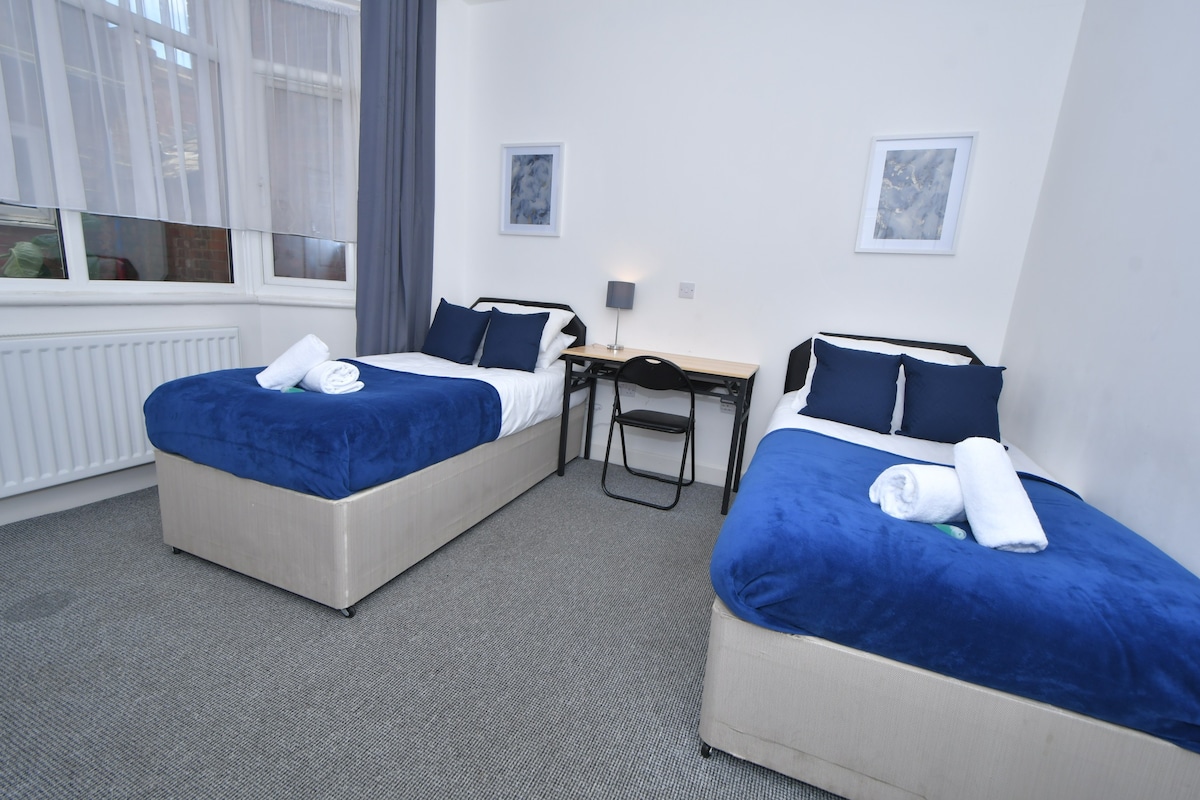 Stay @ The Wellington Burton - Single Room