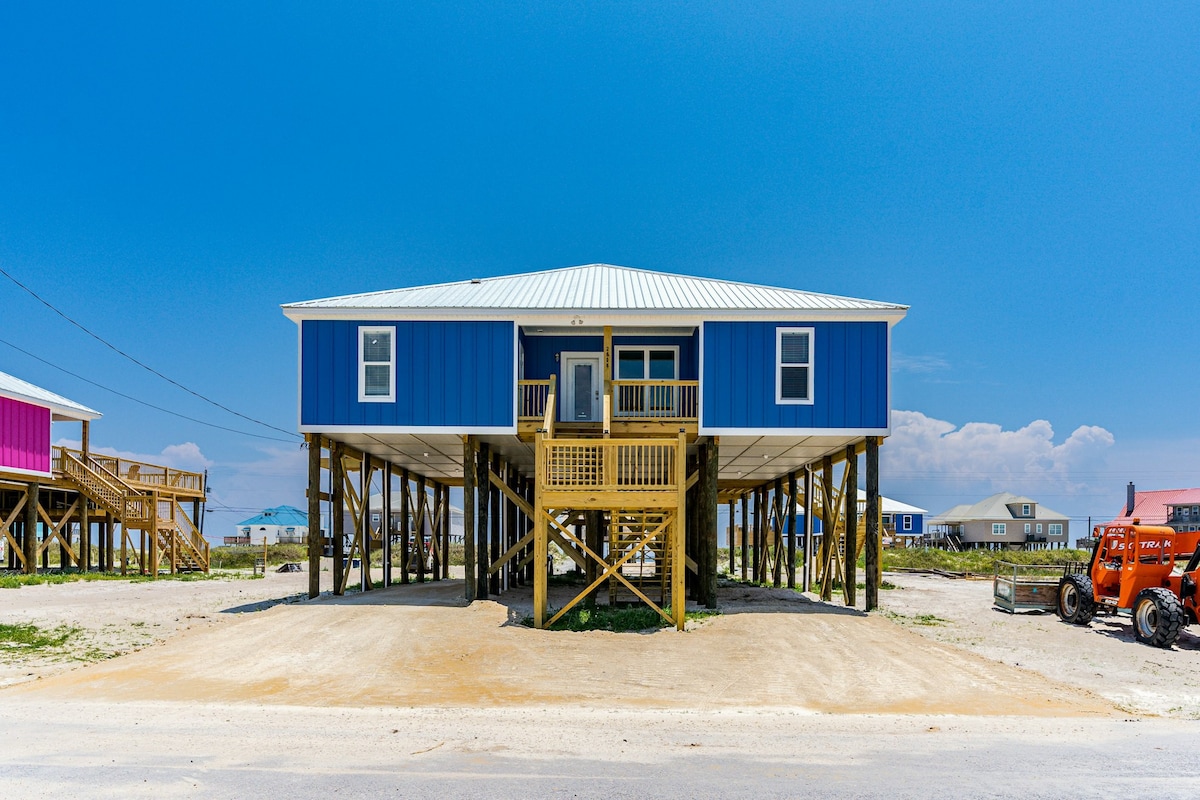 4BR home near beach with pool, deck, & Gulf views