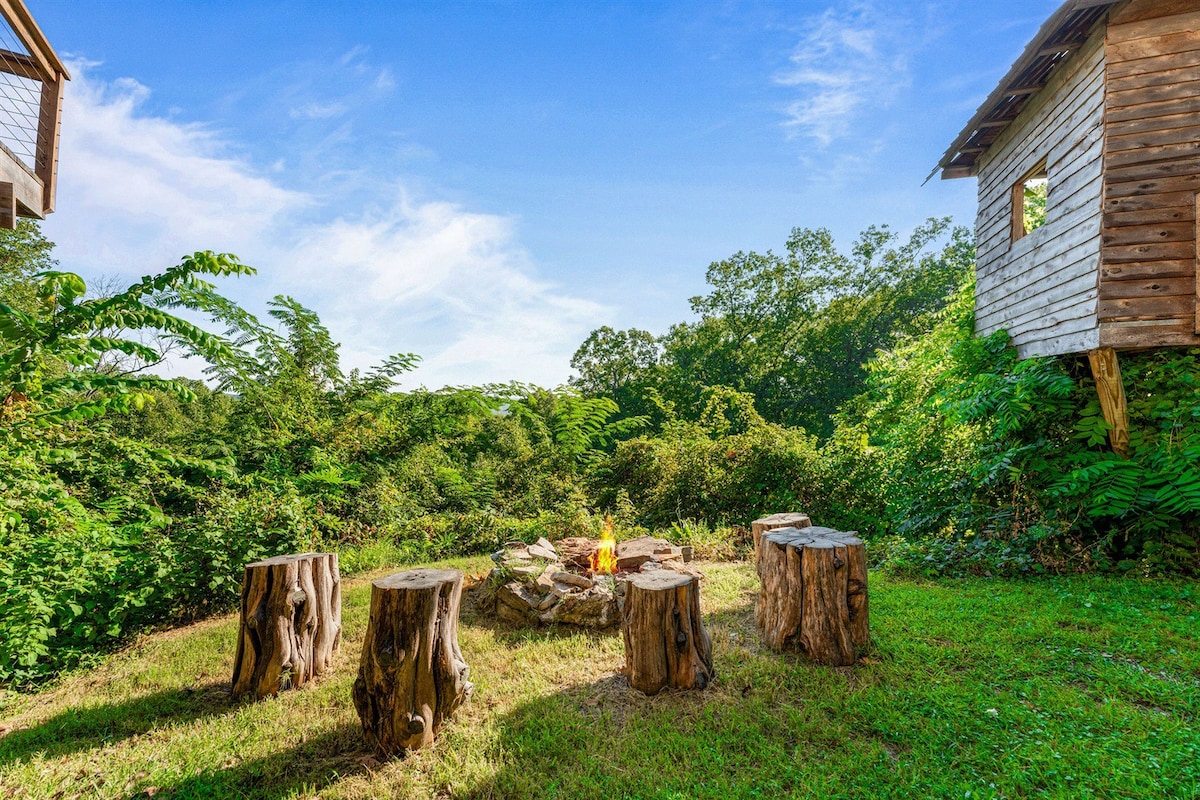 Hottub-Mountains-Treehouse Lake/Arena/Branson Clos