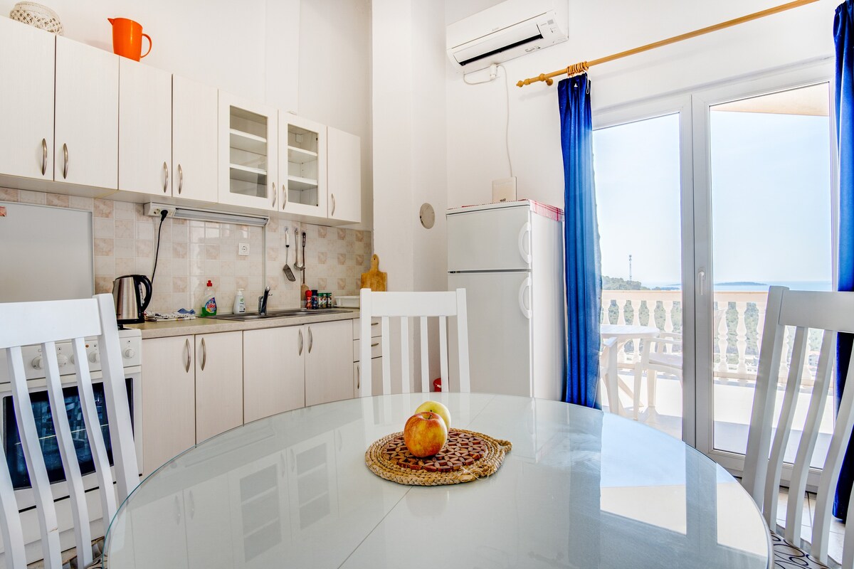 A-21366-d Two bedroom apartment with terrace and