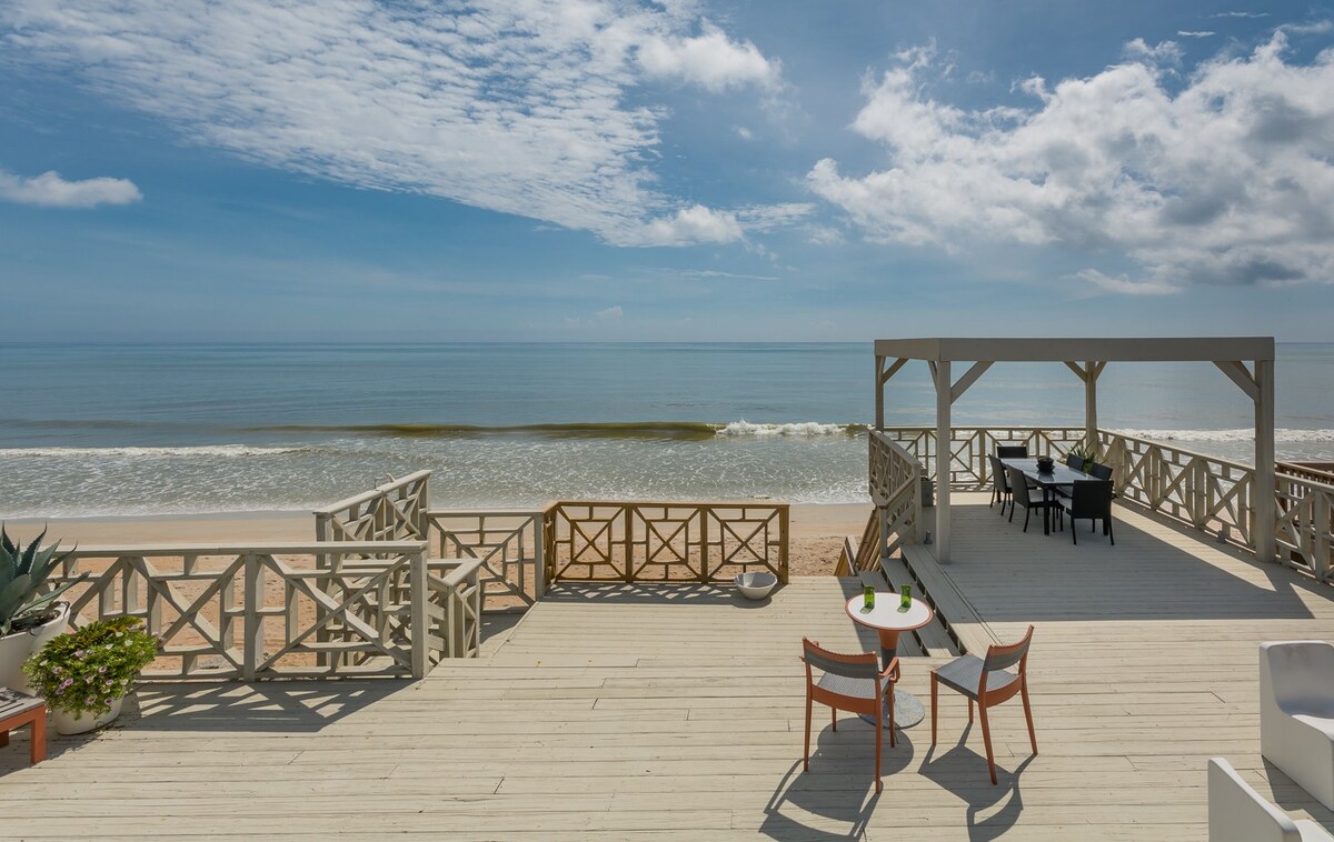 Beachfront ~ Endless Summer Cottage ~ 6877S