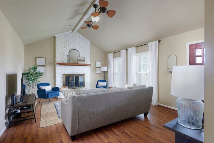 https://www.patriotfamilyhomes.com/ managed Airbnb listing 3