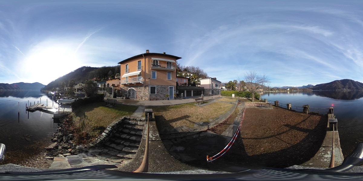 Apt. with a view of Lake Lugano (Casa Celeste)