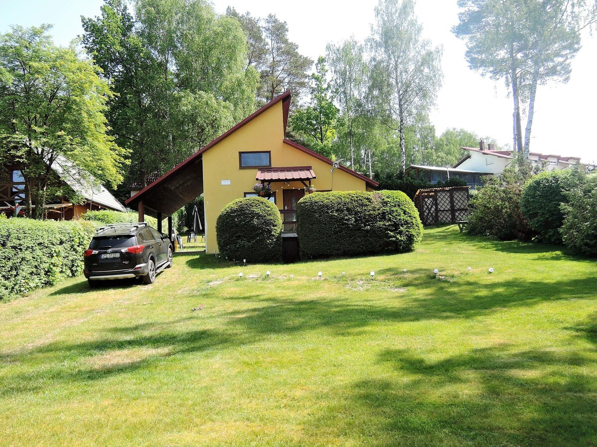 Cottage overlooking the lake, Insko