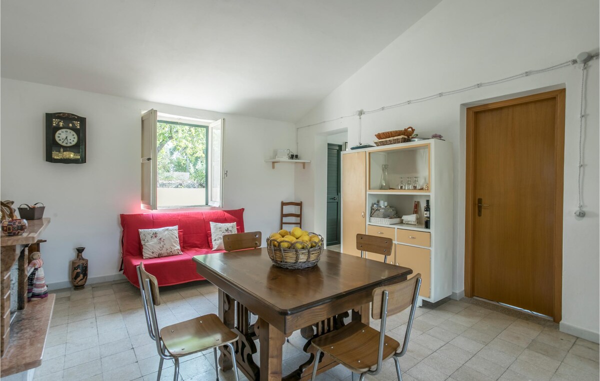 Nice home in Noto with kitchen