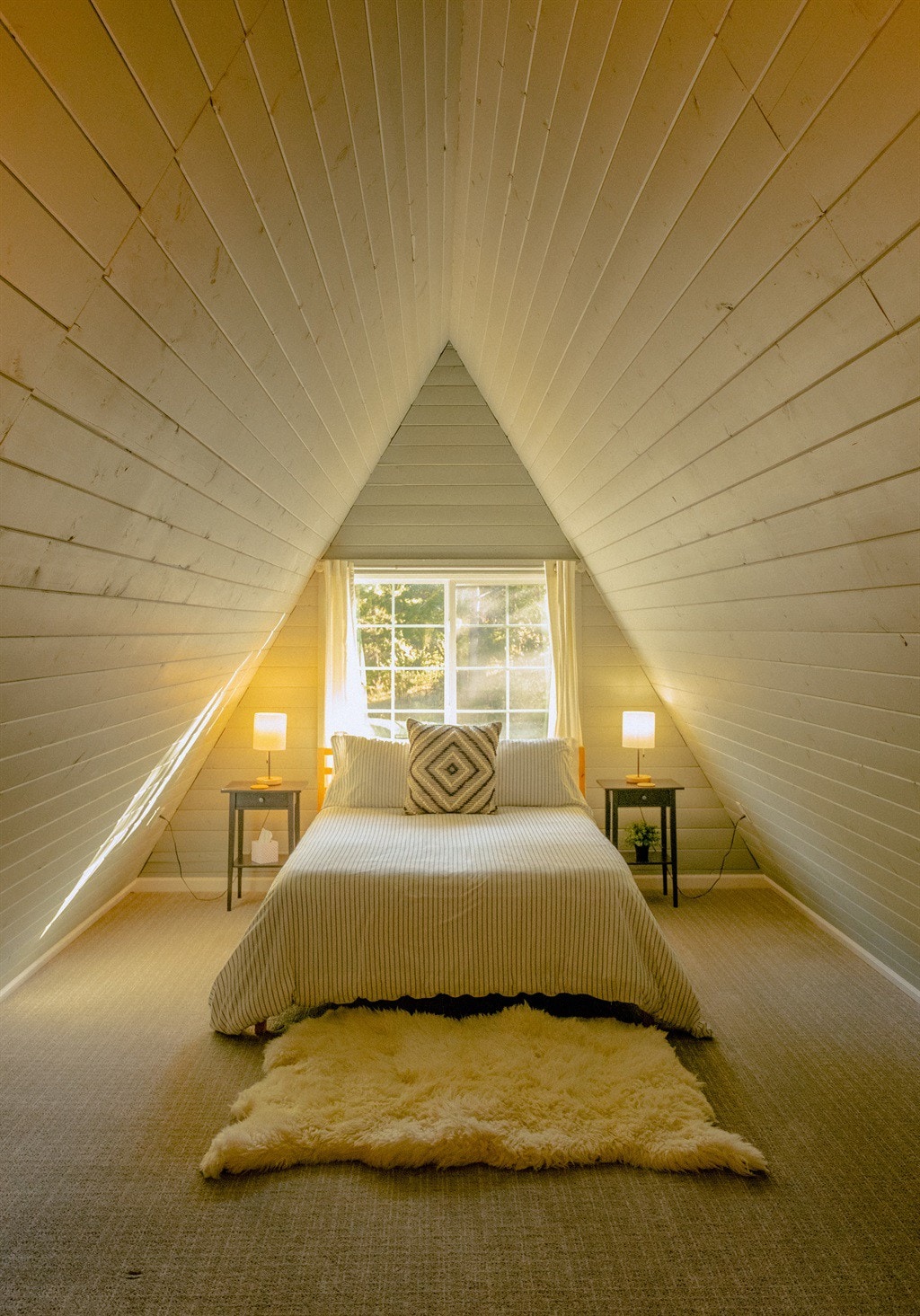 Hygge Chalet & Sauna, cozy A-frame w private trail